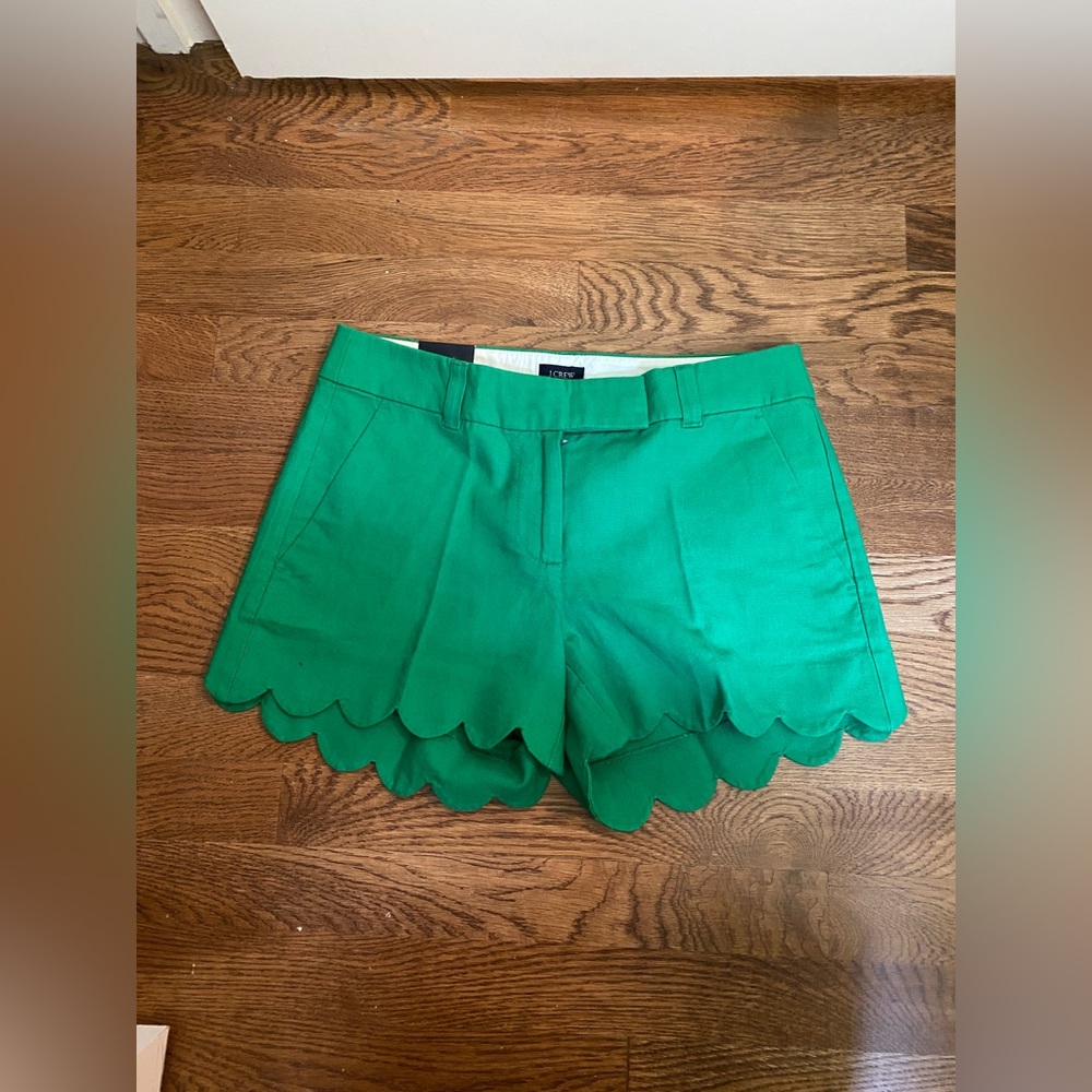 J. Crew Women’s Green Ruffled Fabric Shorts in Size 0